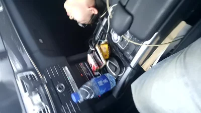 原创 车里调教天津大学生母狗尿急淫水拉丝了